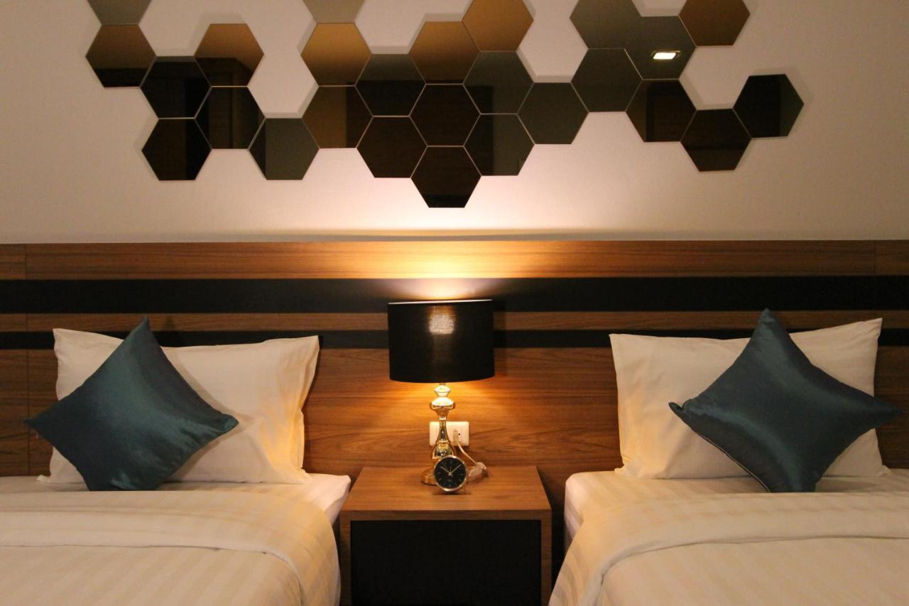 The Leisure Hotel Bang Bo Exterior photo